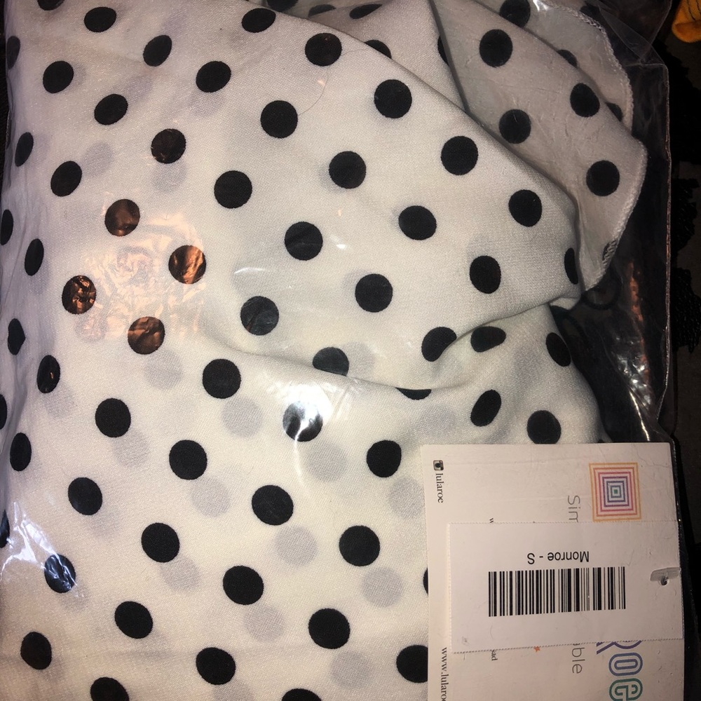 Lularoe monroe kimono